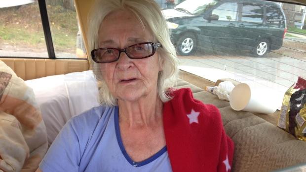 老無所依 高房租逼卑詩82歲老太以車為家