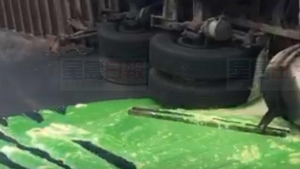 貨車翻車沙拉醬灑滿一地 DVP/401部分關閉