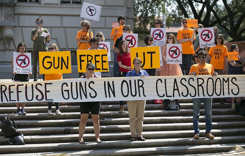 德州通過新法律 大學生可以持槍上課