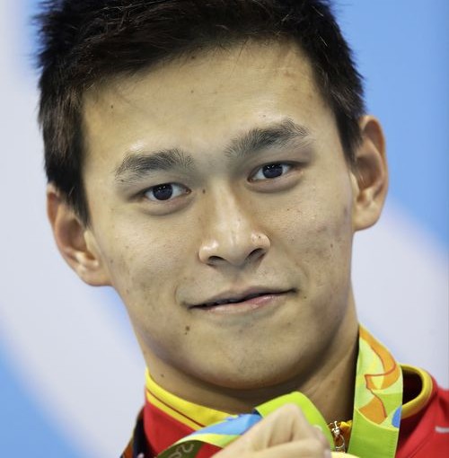 法國型男泳手諷孫楊：他的尿是紫色的