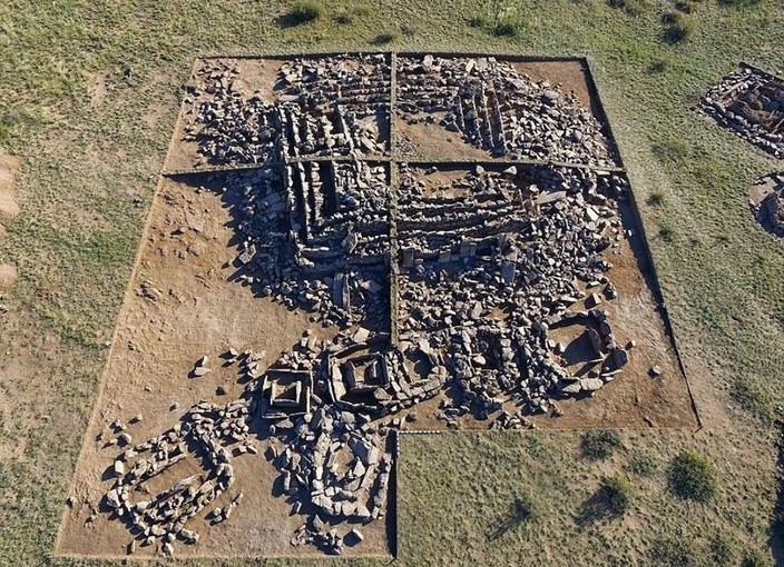 考古大發現 哈薩克早埃及千年建金字塔