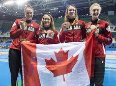 女子游泳隊奪得加拿大首枚獎牌