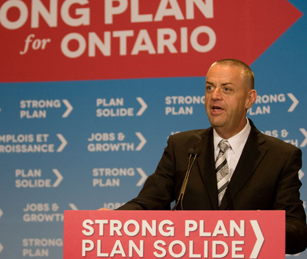 醫療體系失敗 安省鎮長眼睜睜等死