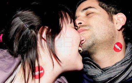 女友在脖子種草莓 墨西哥少年血栓中風身亡