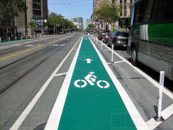 Bloor單車專線今天動工 交通受影響