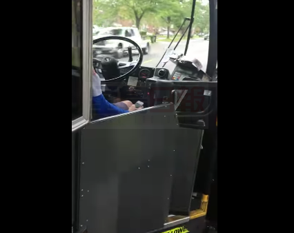 TTC司機開車打短信 被捉到正