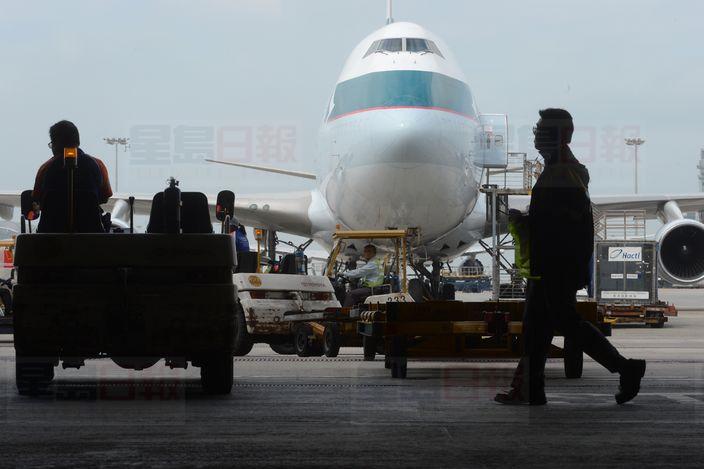 國泰加入行列 禁機上使用三星Note7