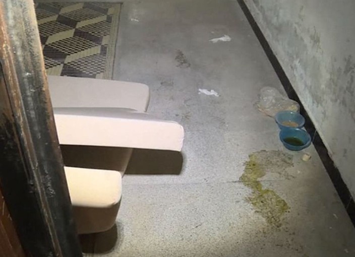 IS性奴囚室曝光 藏大量興奮劑狗碗載水