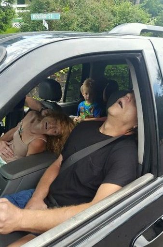 父母吸毒神志不清開車 4歲男童好迷茫