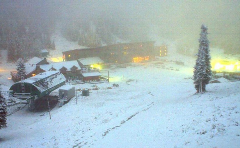 班芙怎麼回事？天氣大亂下雪下雨又起霧