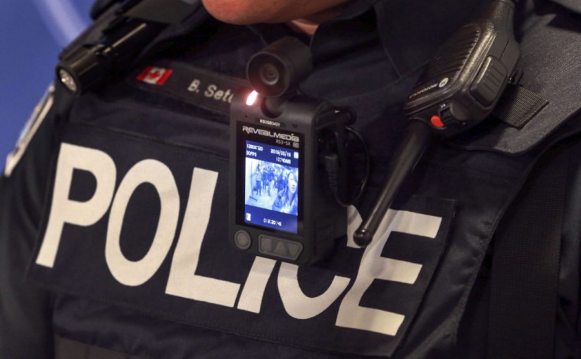 弊大於利 但警方要求繼續佩戴攝像頭