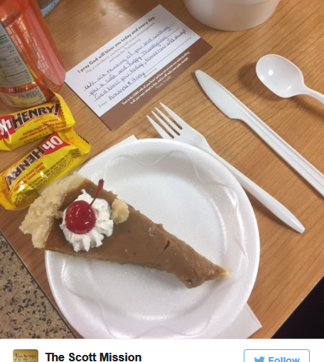 他們提供感恩節免費午餐