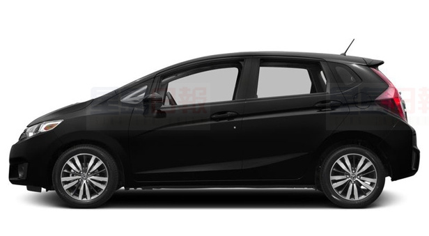 男子跟蹤并反復引誘15歲女孩上自己的車