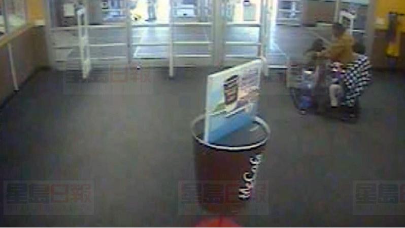 殘障老者沃爾瑪購物 豪華輪椅放門口被人偷走