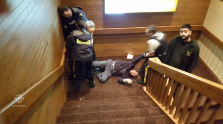 騎警暴力逮捕華裔老夫妻 內部外部均展開調查