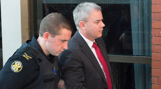 涉殺父富二代二級謀殺判決被推翻 要重審