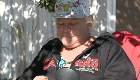 紐省居民想開代步車過得來速 遭Tim Hortons拒絕