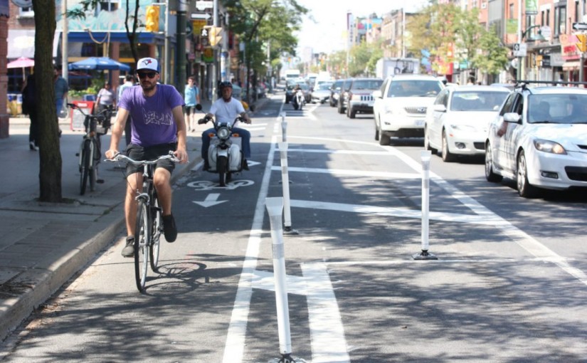 避免車門打中單車 只需要動動右手