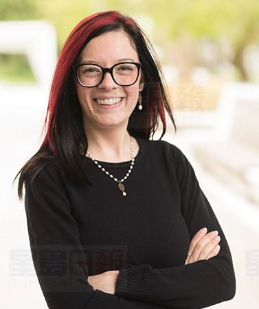 加拿大哲學家收到快遞糞便 誰干的臭事？