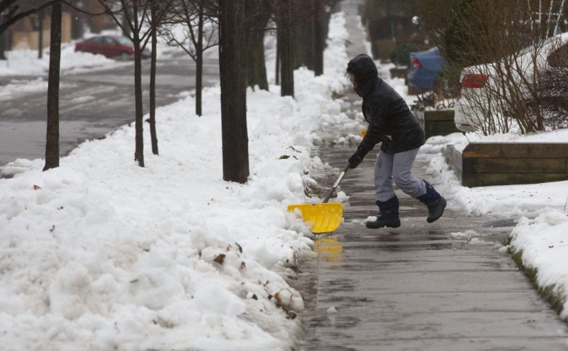 衛生部門促勤鏟雪 防行人跌倒索賠