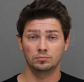 涉性侵多名女孩律師被指還曾作出不雅行為