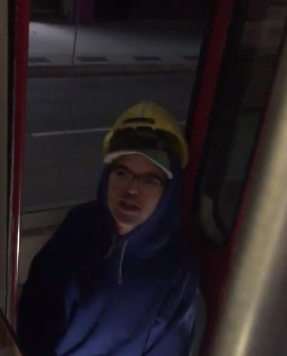 多倫多公車上開罵 白人男子：“滾回老家，你不懂英文”