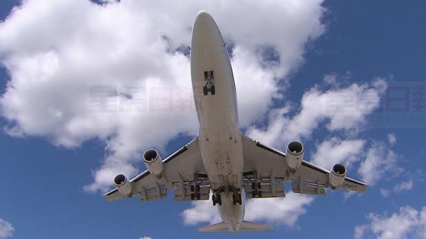 皮爾遜機場大批飛牙買加乘客滯留 或需等逾24小時