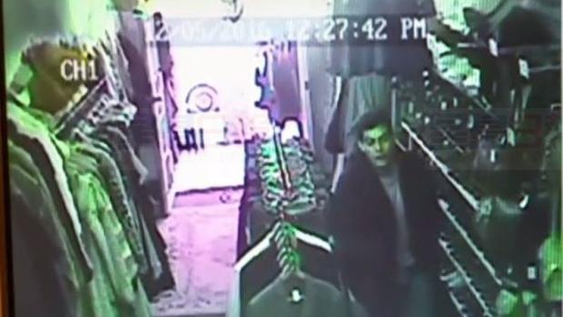 男子在肯辛頓市場暴露下體 警方發圖搜尋