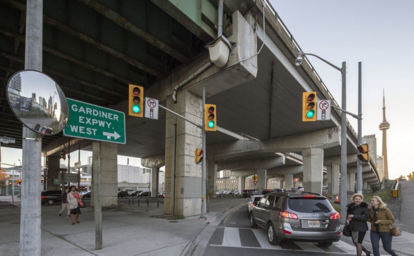 行人死亡數過高 莊德利執行道路安全計劃