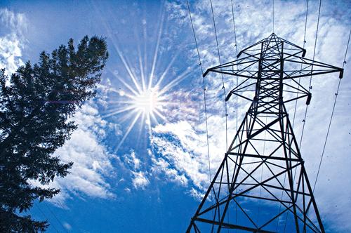 居民大吐苦水 韋恩發誓會再想辦法緩解高額水電費