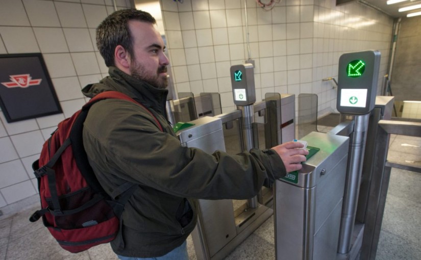 多倫多地鐵站的Presto閘門 12%永遠壞著