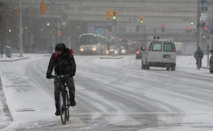 大雪天！皮爾遜機場25%航班取消