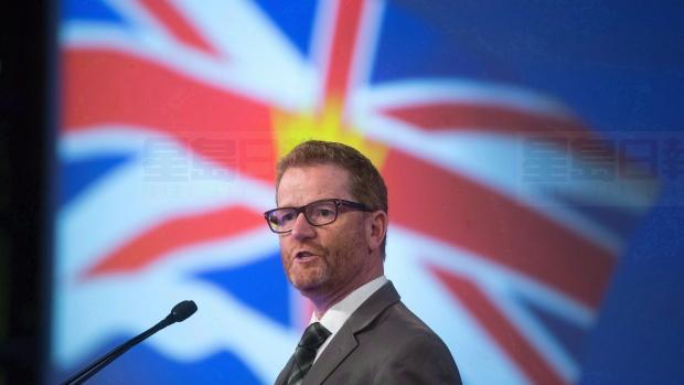 卑詩省衛生廳長萊克宣布向卑詩藥物使用中心增撥500萬 配合中心的研究工作