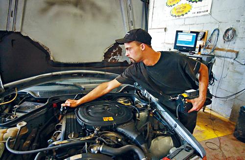 好消息！安省明日起免除清潔駕駛驗車費