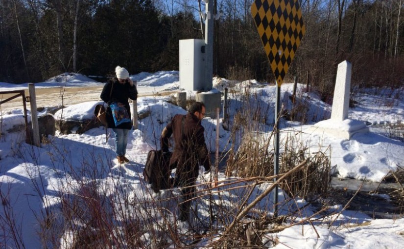 穿越邊境線：越來越多的難民尋求加拿大庇護