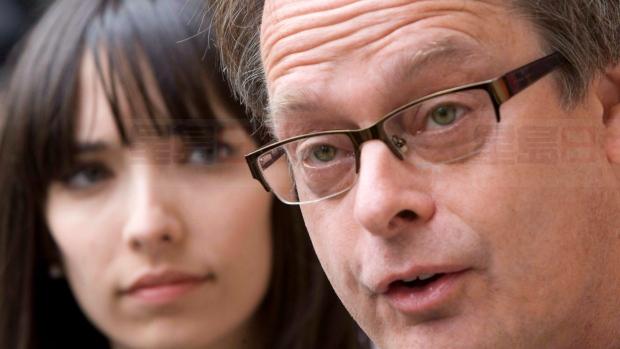 大麻活躍份子Marc Emery夫婦獲准保釋 但要遵守多項條件