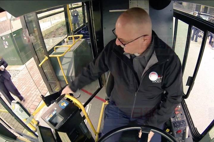 卑詩省運輸聯網於部份巴士安裝分隔司機與乘客的玻璃屏風