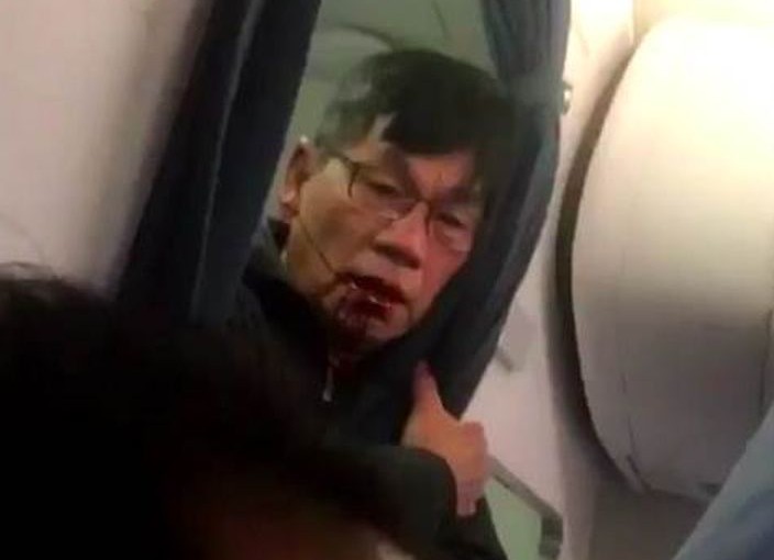 暴力趕客事件 聯航CEO將不再兼任主席