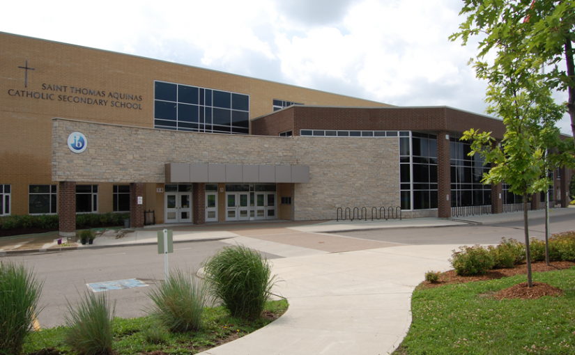 賓頓市一中學收持槍要脅