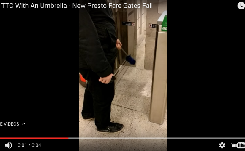 用雨傘打開地鐵站門 TTC警告市民請勿逃票