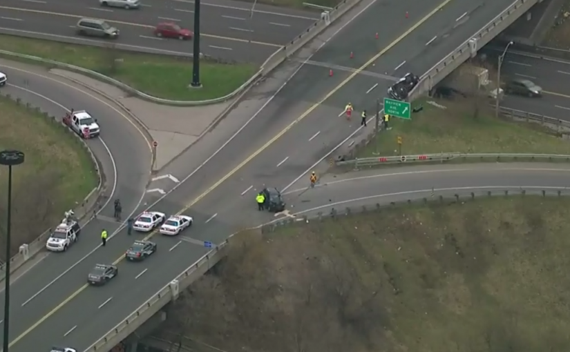 DVP今晨兩車相撞 Bayview/Bloor 匝道關閉