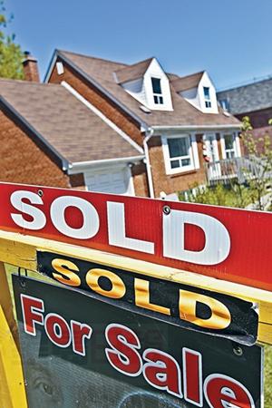 CIBC調查：近2/3的人因為再買房太貴而不願賣房