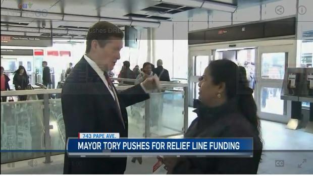 建設地鐵舒緩線今在市議會提上日程 莊德利體貼站派傳單遊說