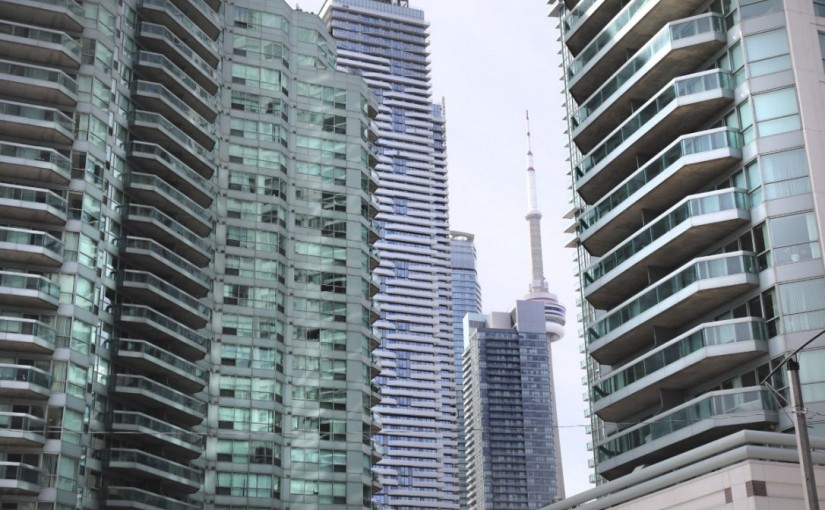 多倫多住公寓的人比住獨立屋多