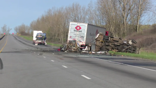 401致命車禍四人死亡 一位貨車司機面臨控罪