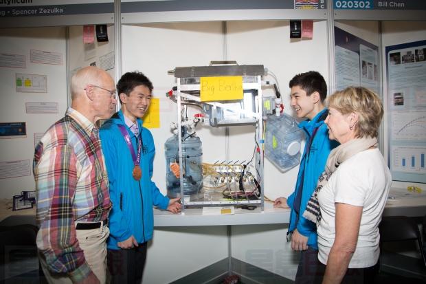 卑詩省素里市學生榮膺2017年全國科學展大獎 獲8,000元獎金