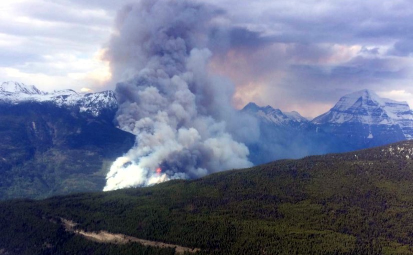 省內陸兩宗嚴重林火 當局發疏散預警