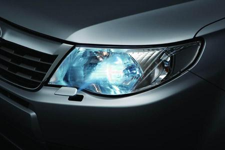 你的SUV車燈可能把對面的司機閃瞎了