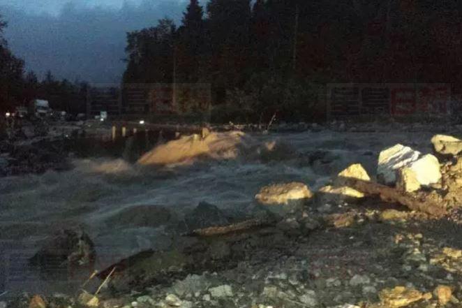 卑詩省內陸Revelstoke以西一號公路仍要封閉