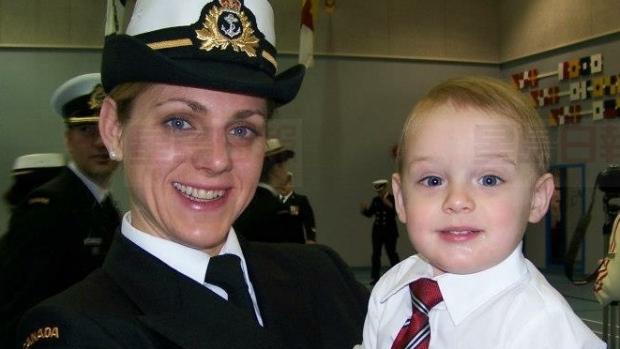 要工作還是要孩子？加拿大女海軍被逼瘋了…